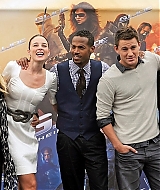 011.jpg
